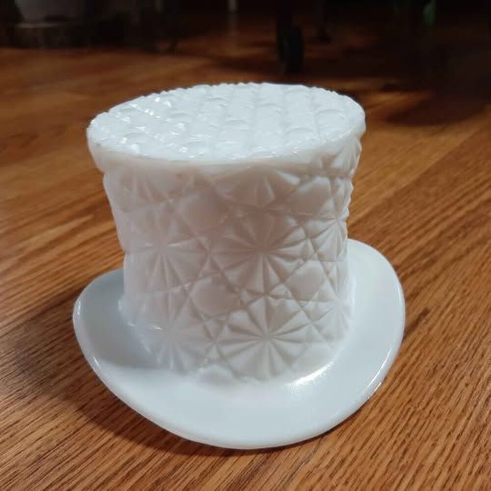 Vintage 1960's Fenton Milk glass top hat
